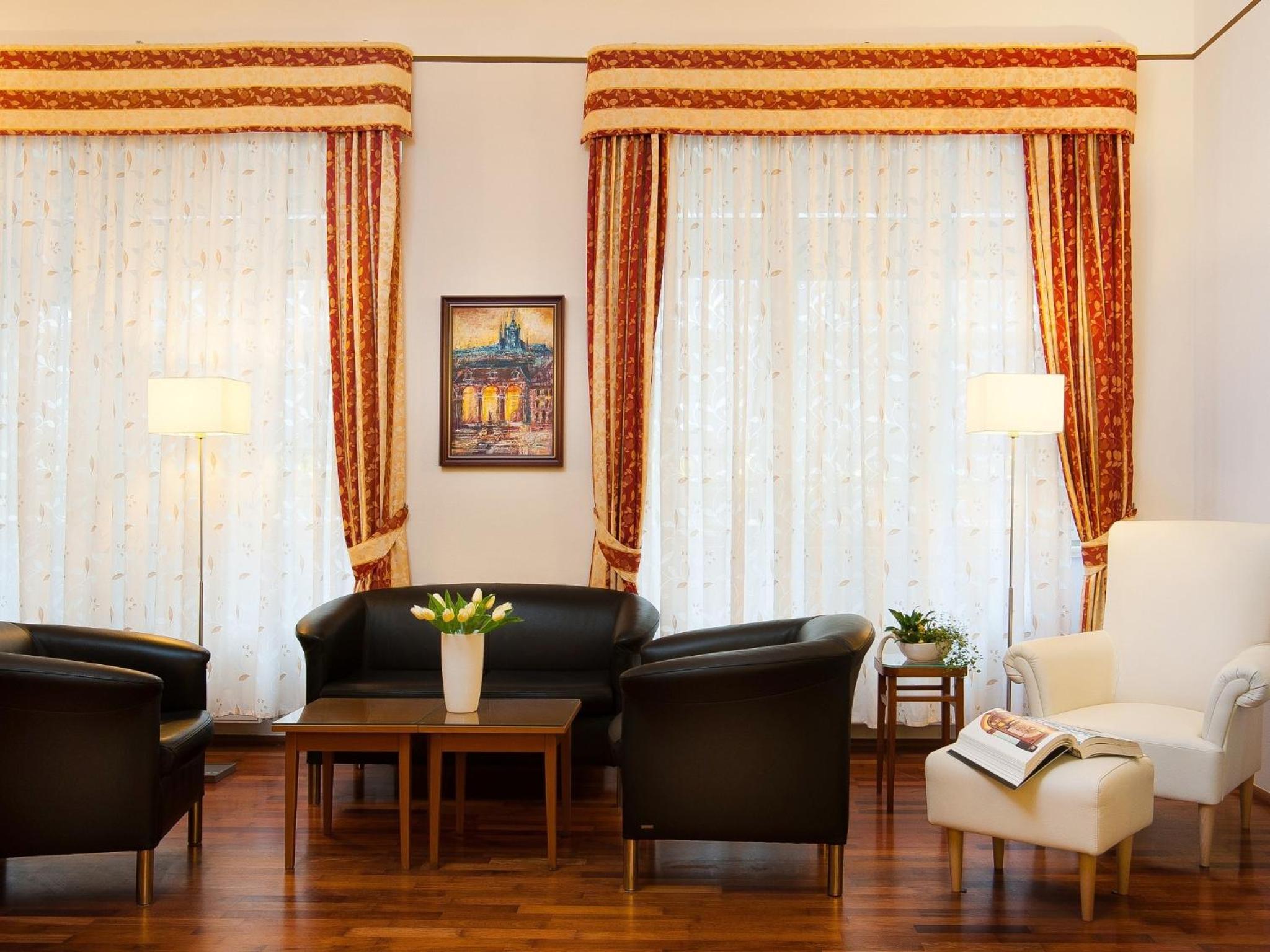 Cloister Inn Hotel
