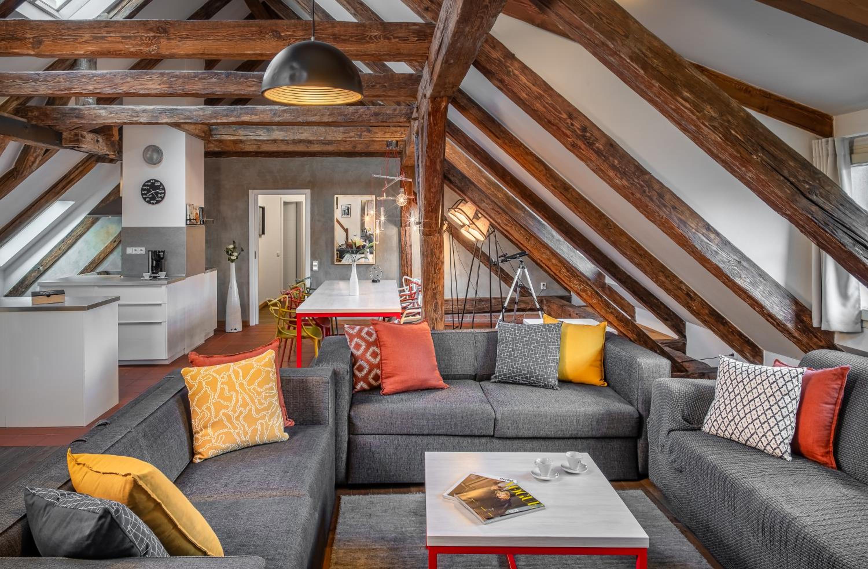 4 Arts Apartments by Adrez