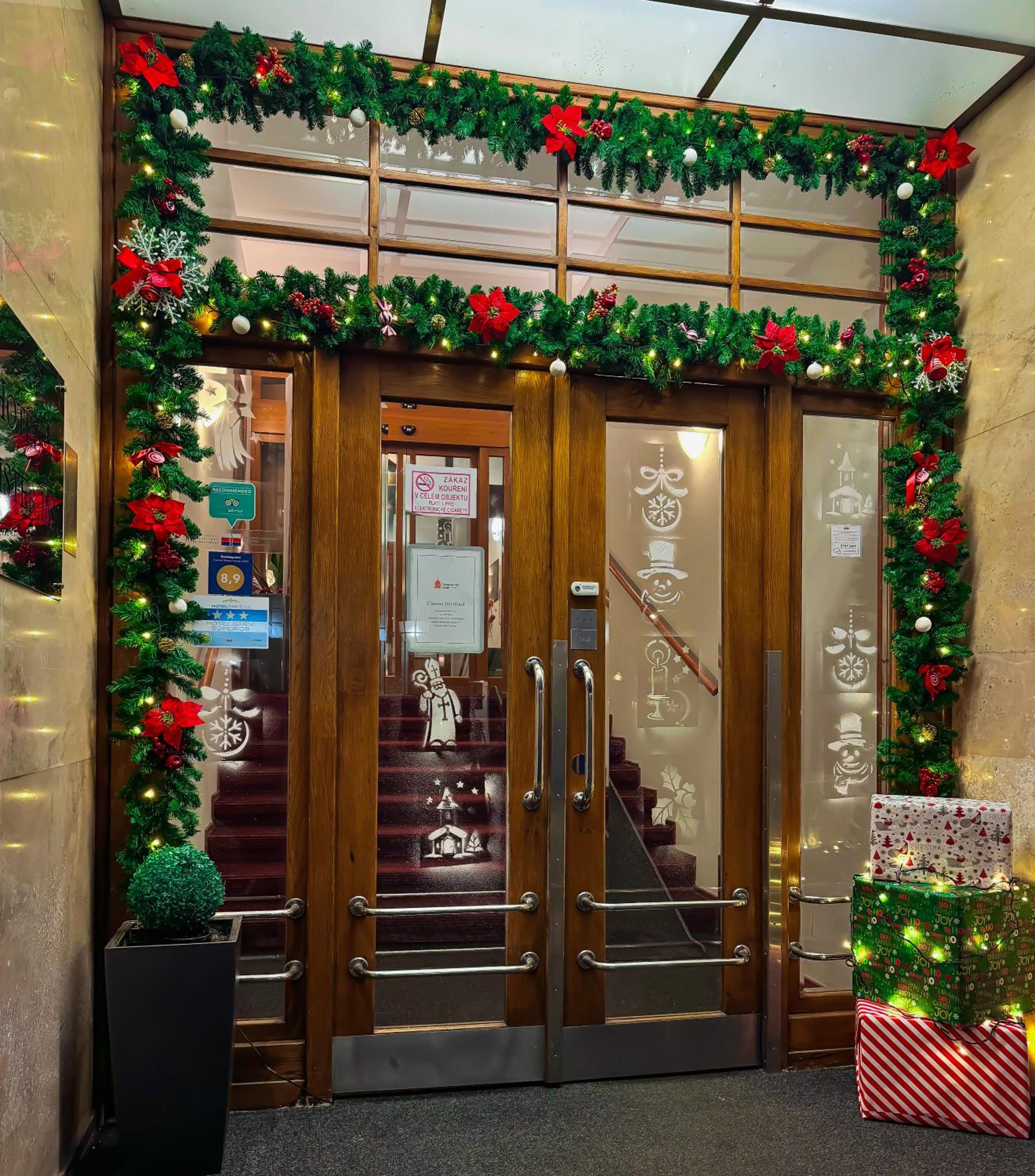 Cloister Inn Hotel