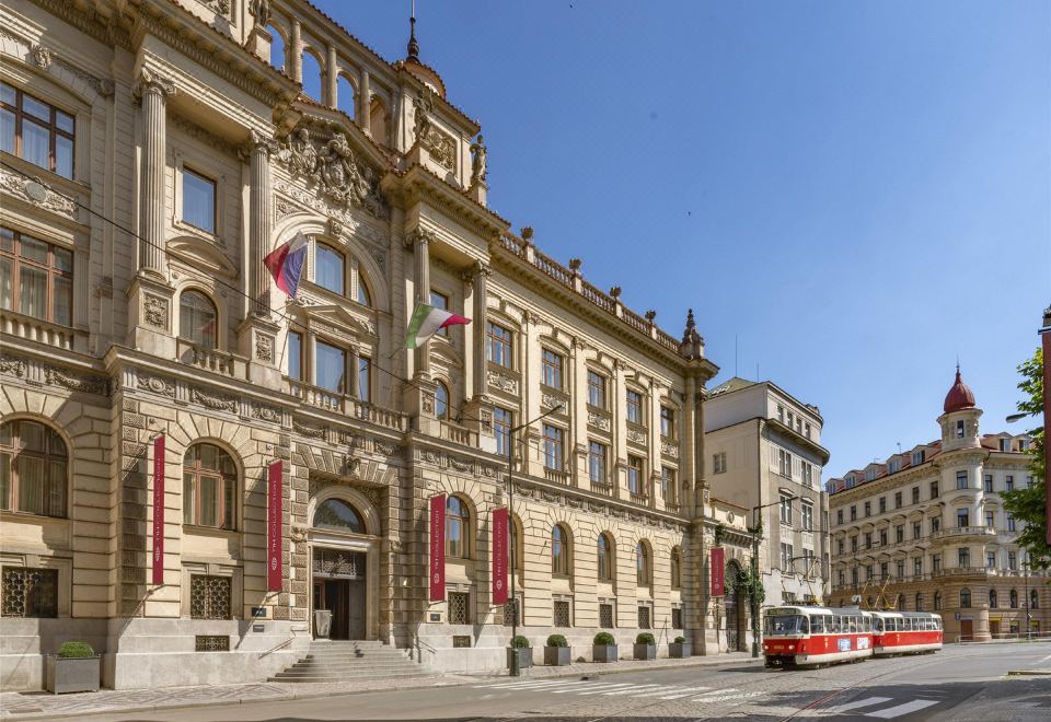 NH Collection Prague Carlo IV
