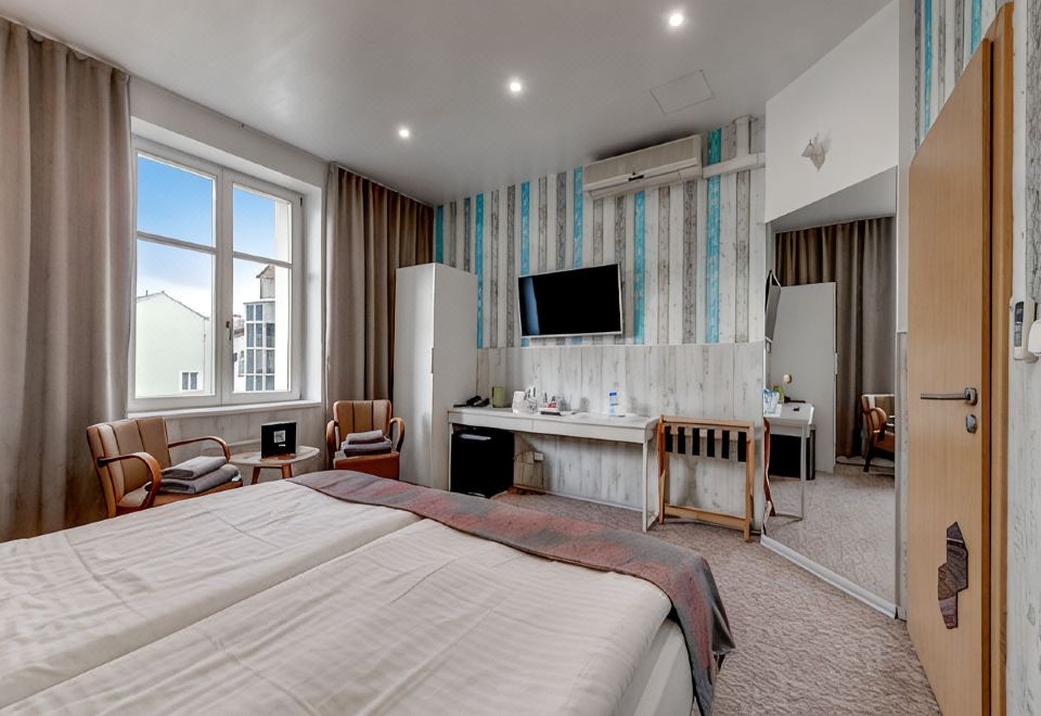Royal Court Hotel