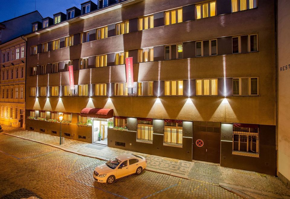 Cloister Inn Hotel
